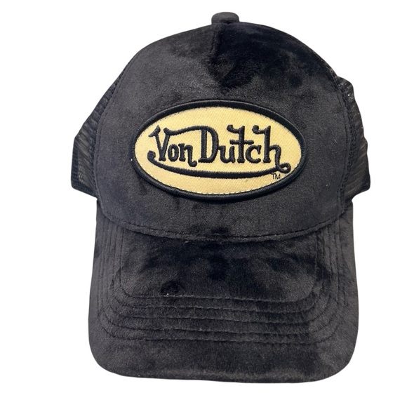 Von Dutch Black and White Logo Trucker Hats - Picture 2 of 7